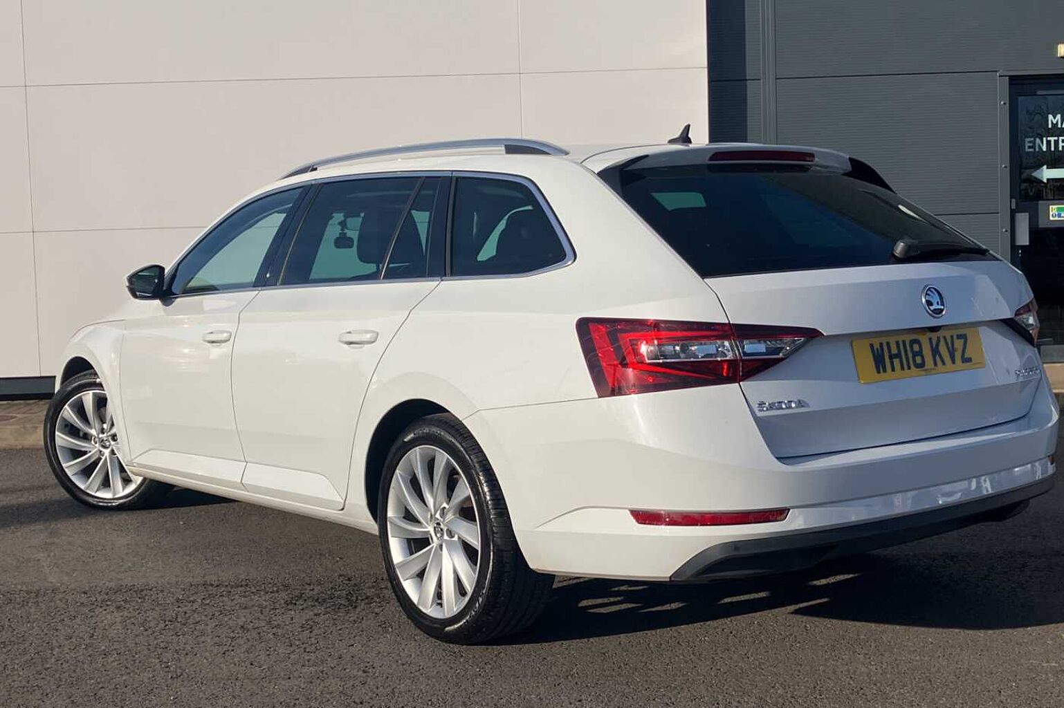 SKODA Superb 2.0 TDI (150ps) SE L Executive 5-Dr Estate